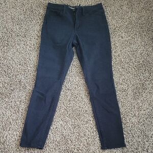Universal Thread Jeans